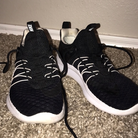 Nike Shoes - Picture 4 of 5